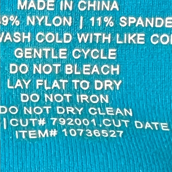 Torrid Black & Blue Cropped Leggings Activewear Size 2x - Picture 9 of 9